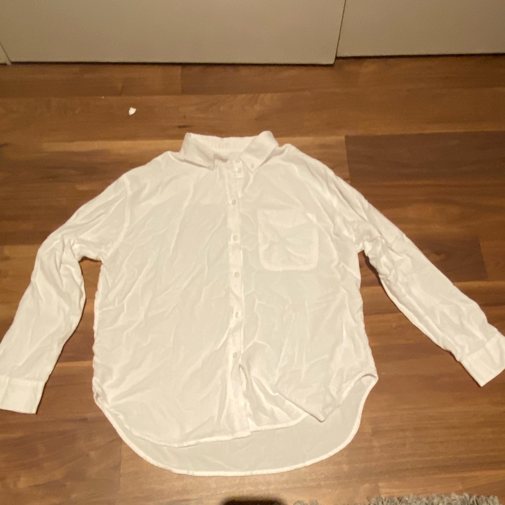 AMERICAN EAGLE BUTTON UP BLOUSE
